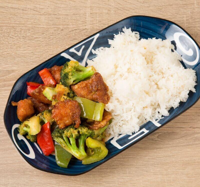 General Tsos Chicken Over Rice
